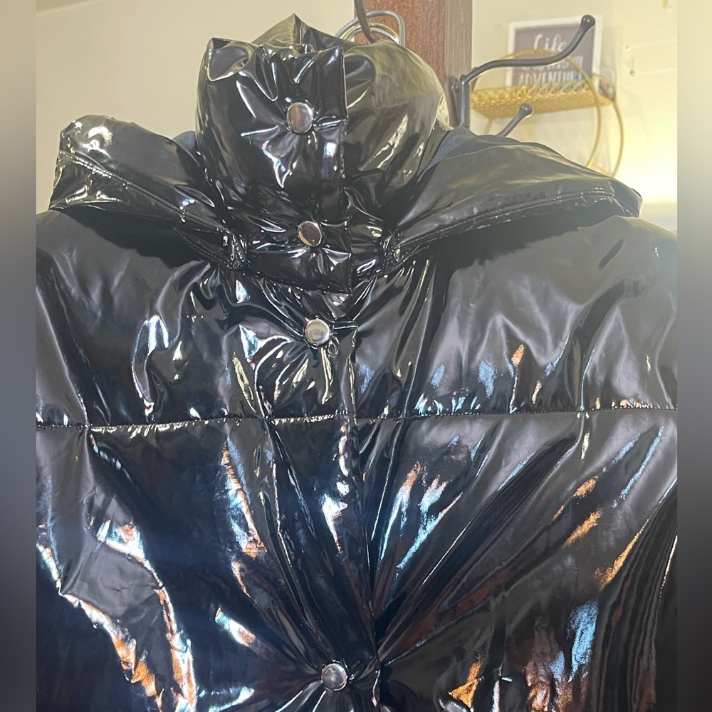 Hera Collection Puffer. Euc - image 1